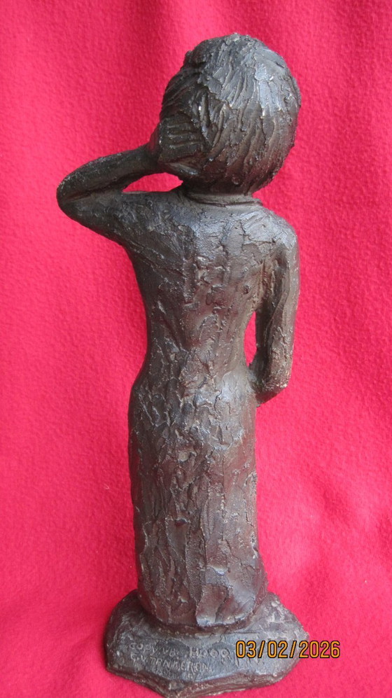 Image 1 of Scultura Ragazza in piedi di Ger van Tankeren