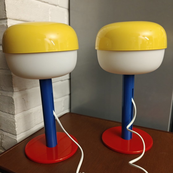 Image 1 of Einzigartiges Paar postmoderner IKEA-Tischlampen – Individuelle Farbkombination – Memphis-Stil