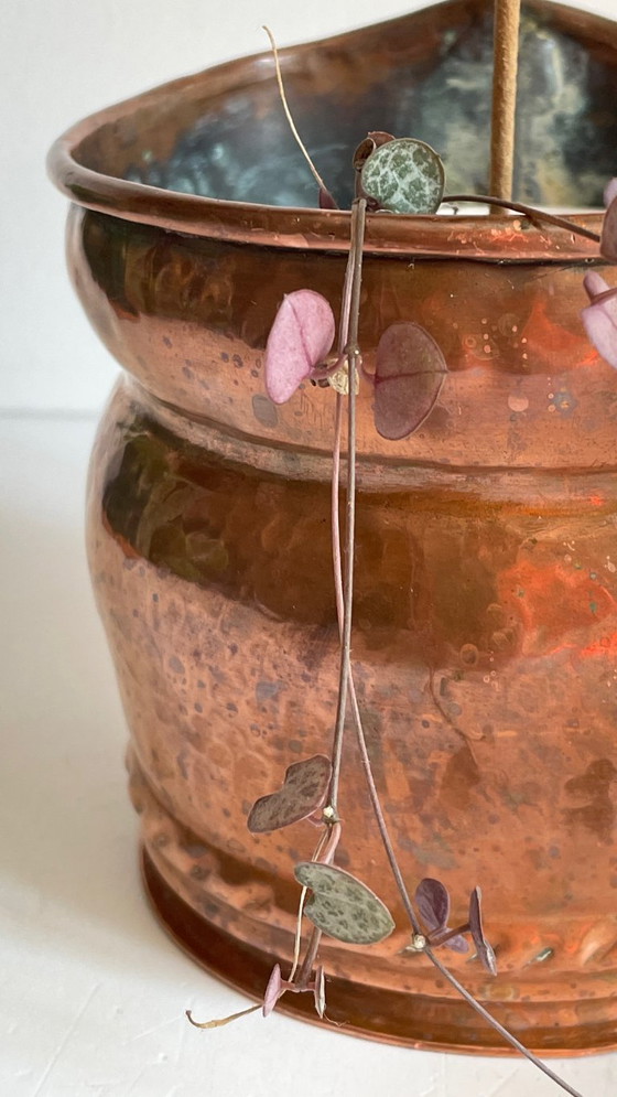 Image 1 of Antieke hangende plantenbak van koper en staal