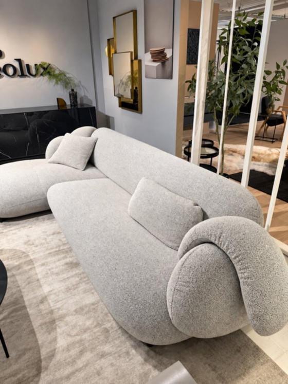 Leolux PULLA Corner Sofa 3-seater with medium chaise longue – Textile, Wood (photo 4 of 5)