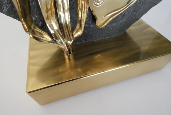 Image 1 of Lampe sculpturale en laiton représentant un poisson et en pierre noire, années 1970