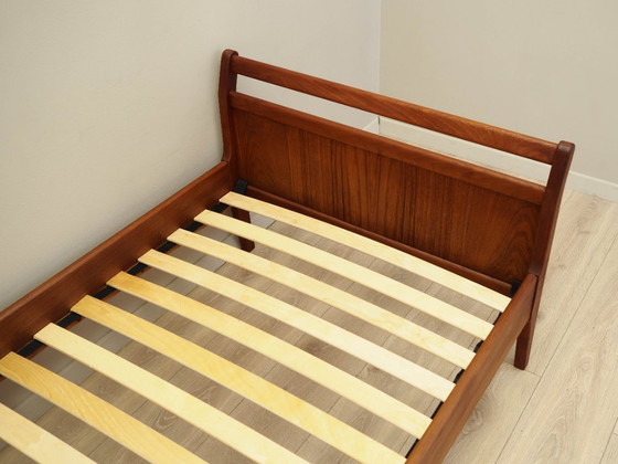 Image 1 of Lit en teck, design danois, années 1970, fabrication : Danemark