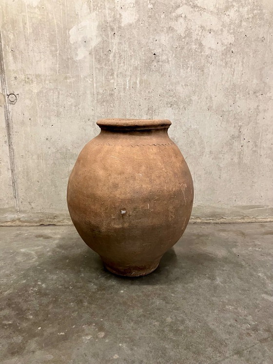 Image 1 of 🏺 Antica brocca in terracotta per vino e olive, vaso