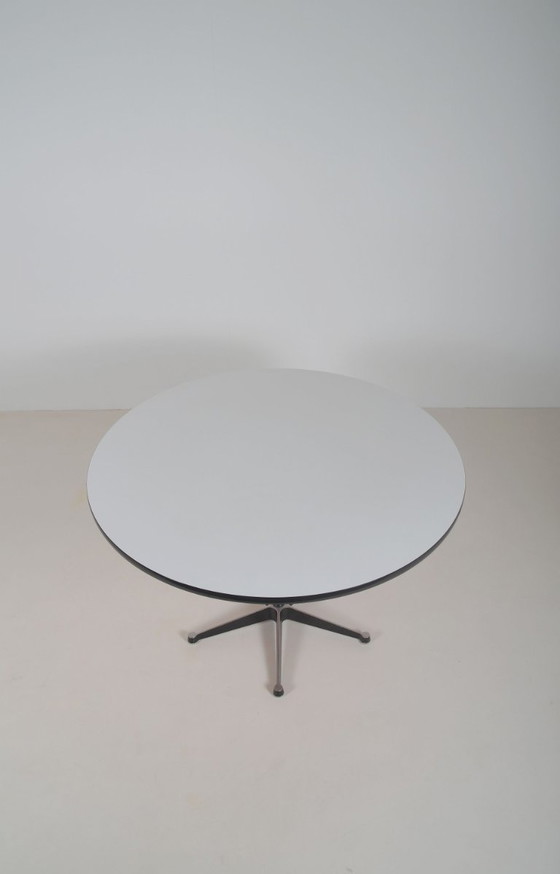 Image 1 of Dining table 650 designed by Charles and Ray Eames for Herman Miller, 1960s
