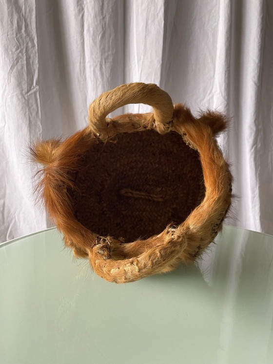 Image 1 of Antico cesto intrecciato a mano con manici in fibre naturali