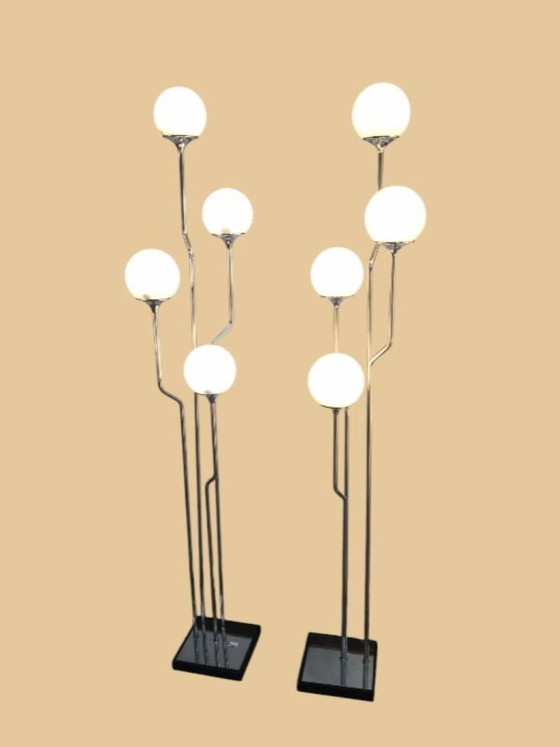 Image 1 of Ensemble de deux lampadaires italiens Goffredo Reggiani à orbe chromé des années 1960