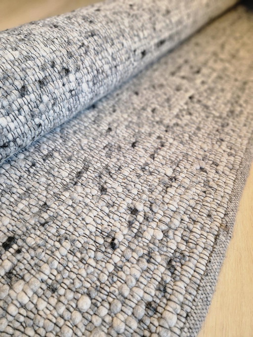 Parletta Carpets - Gravel - Color 132 - 200 X 290 Cm - 100% Pure Wool