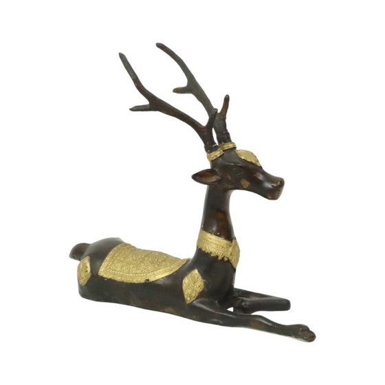 Image 1 of Statua in bronzo d'epoca raffigurante un cervo sdraiato