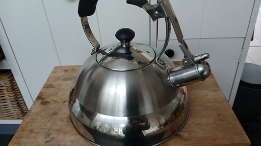 Bouilloire sifflante Wesco