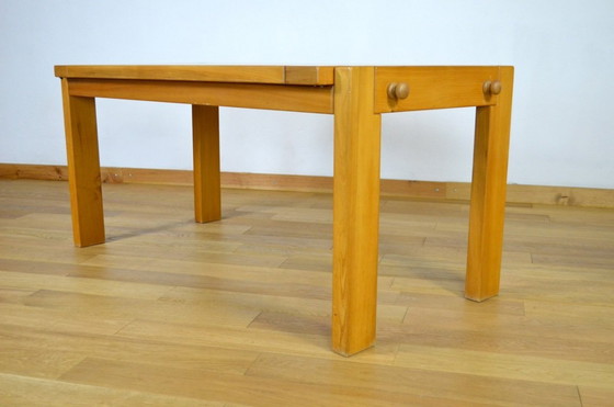 Image 1 of Table de Repas En Orme De La Maison Regain Vintage 1980