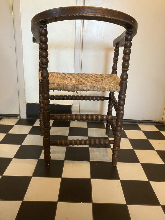 Image 1 of Sedia antica del 1920 con gambe tornite