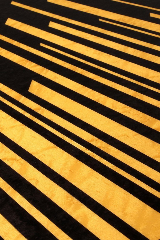 Image 1 of 1980s Italian Coffee Table in Black and Yellow Lacquered wood