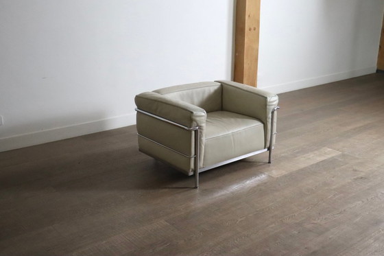 Image 1 of Poltrone Cassina Lc3 di Le Corbusier in pelle color crema, Italia anni '80