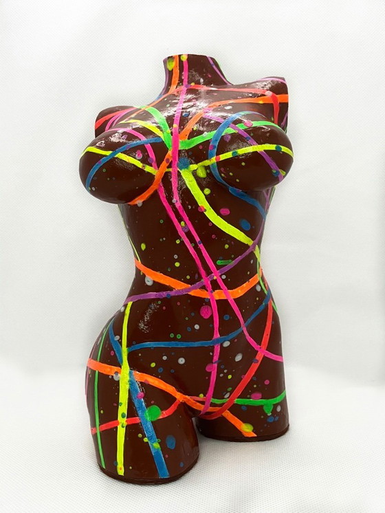 Image 1 of Statuetta fluorescente per body art. Realizzata a mano dall'artista.