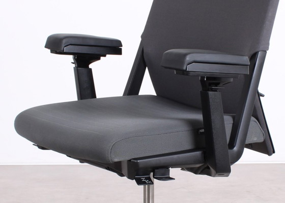 Image 1 of Haworth Comforto 5975 office chair gray