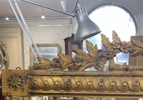 Image 1 of Miroir doré avec moulures XL