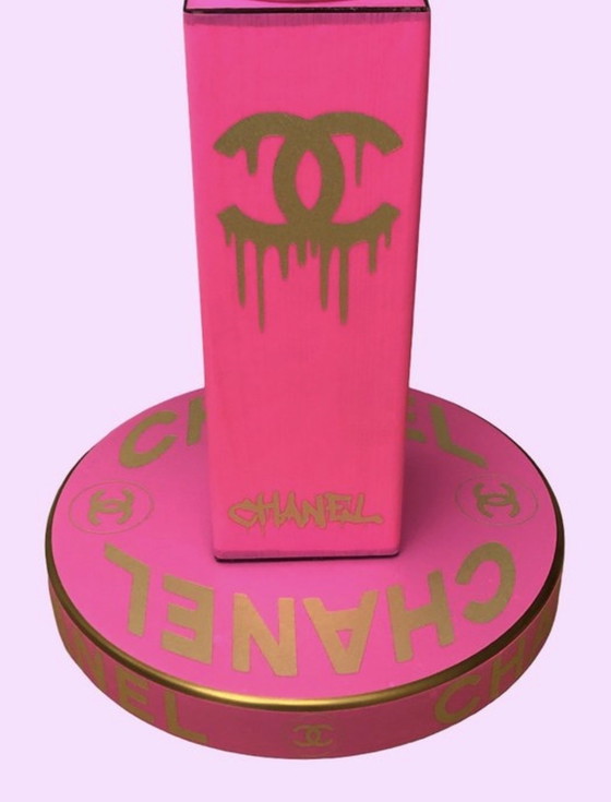 Image 1 of Exclusivités GF - Statuette Chanel Femme