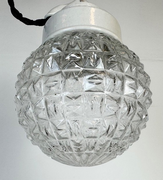 Image 1 of Suspension vintage en porcelaine blanche, années 1970