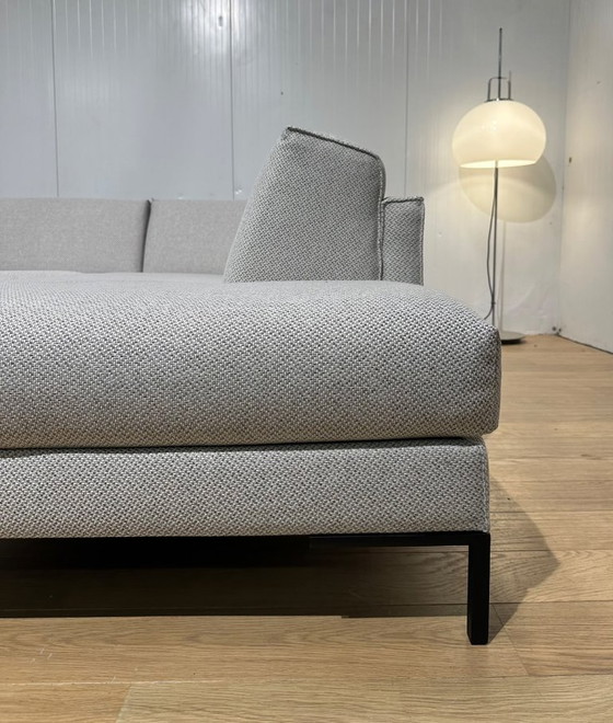 Nuovo modello disponibile in magazzino: divano angolare Aikon + garanzia. – Design on Stock, Divani angolari (photo 7 of 10)