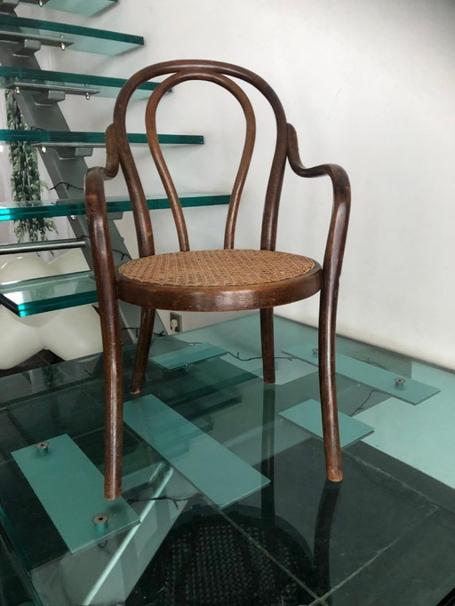 Thonet kinderstoeltje