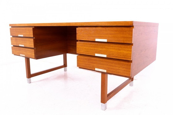 Image 1 of Teakhouten bureau, Eigil Petersens Mobelfabrik, Denemarken, jaren 1960.