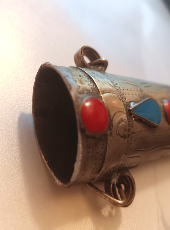 Image 1 of Decoratieve schede voor een messing dolk