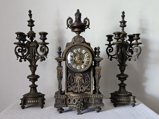 Embellecedores de chimenea de estilo neorrenacentista del siglo XIX. – klokken, Bronze