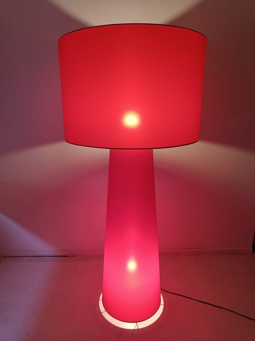 MarcelWanders–BigShadowXL–Cappellini–Red–Ø94.5×H198.5cm