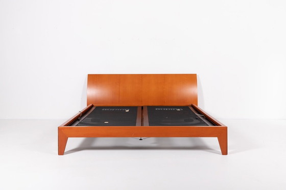 Image 1 of Hannes Wettstein ‘Juno’ bedframe van Cassina
