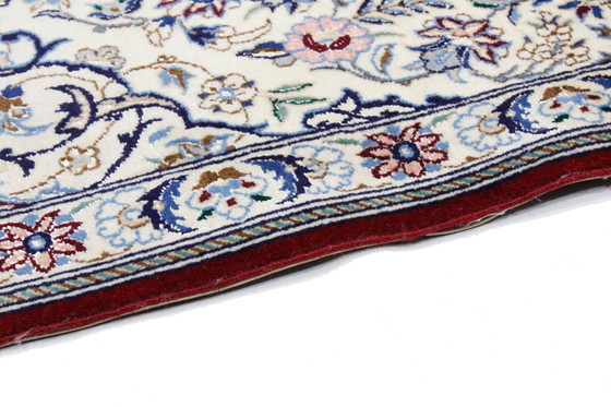 Image 1 of Original hand-knotted Persian carpet Nain 9 LA Fine with silk 450 x 90 cm Top condition