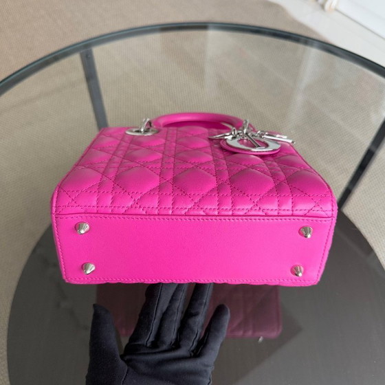Image 1 of DIOR LADY SMALL - CANNAGE LAMMLEDER BARBIE PINK SILBERNE BESCHLÄGE