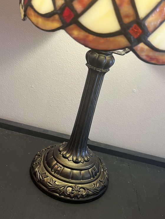 Image 1 of Vidrieras Tiffany Twenties Style Lámpara de mesa Motivo de plumas de pavo real