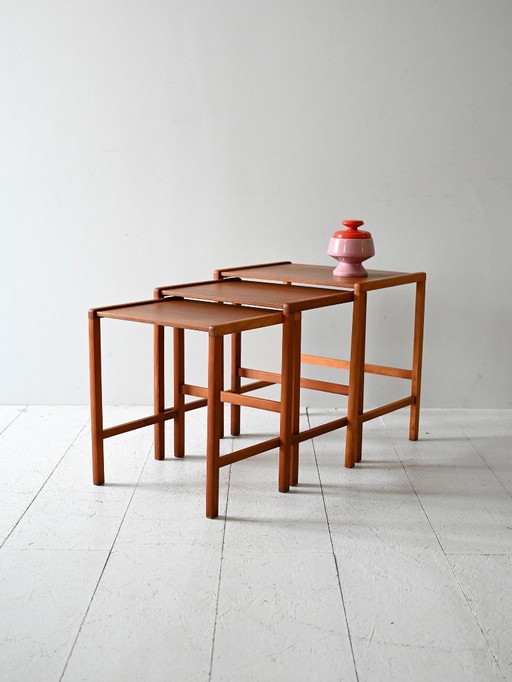 Ensemble de 3 tables gigognes en teck scandinave vintage