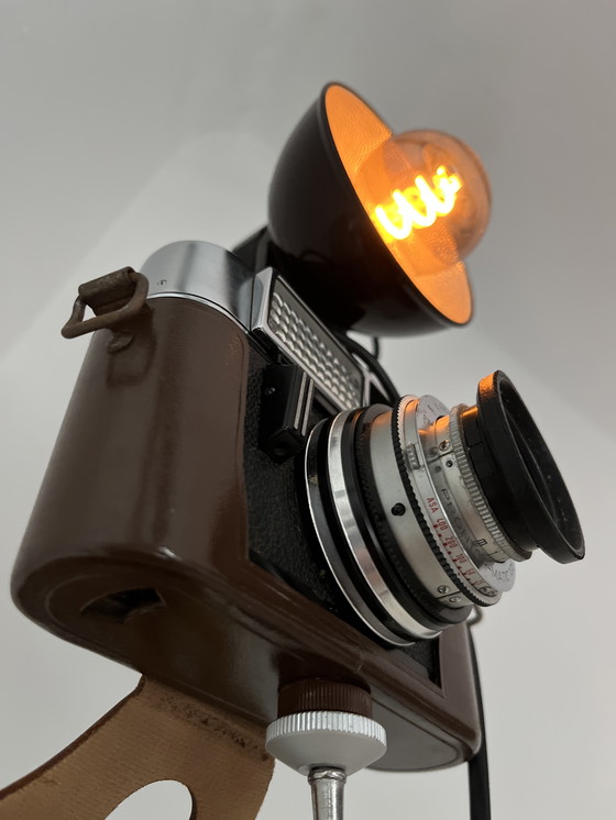 Image 1 of Unieke lamp gemaakt van retro Voigtländer camera 