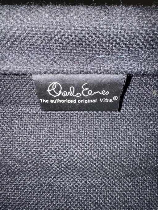 9 sillas de oficina/reunión Vitra Charles Eames