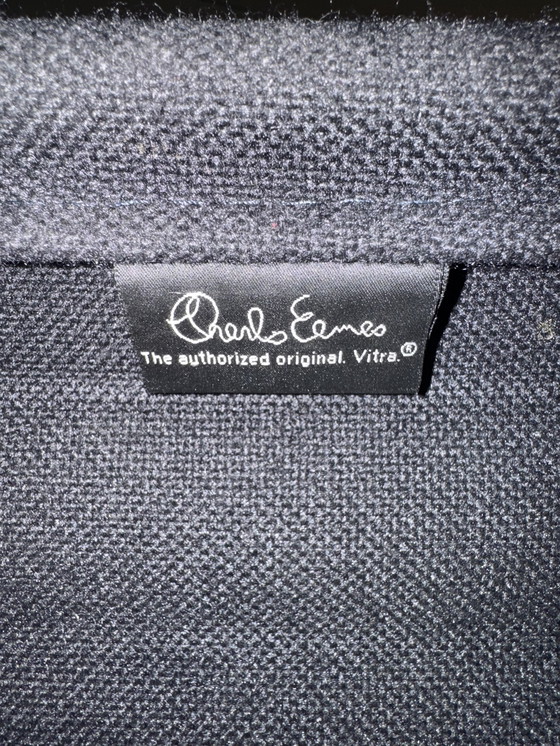 Image 1 of 9 chaises de bureau/réunion Vitra Charles Eames