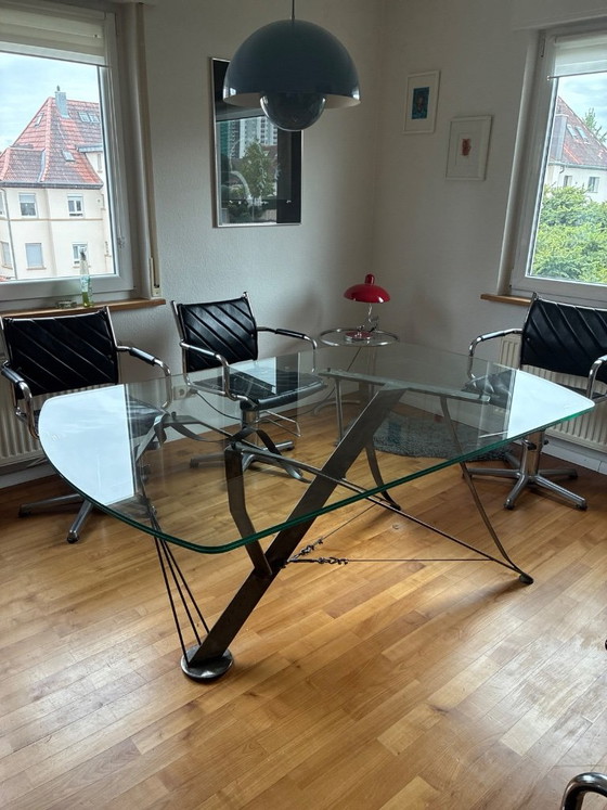 Design eettafel van glas met stalen frame – Metal (photo 2 of 8)