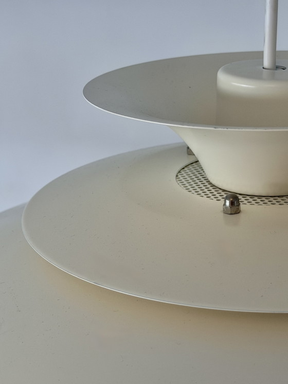 Lampada a sospensione vintage scandinava a 7 strati – Crema/Avorio – Di JEKA, Denmark, anni '60 (photo 7 of 15)