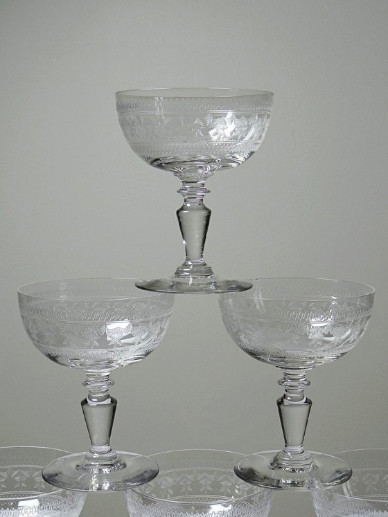 Image 1 of Set of 6 Antique Fine Crystal Champagne Glasses with Engraved Star Design, 19th-20th Century