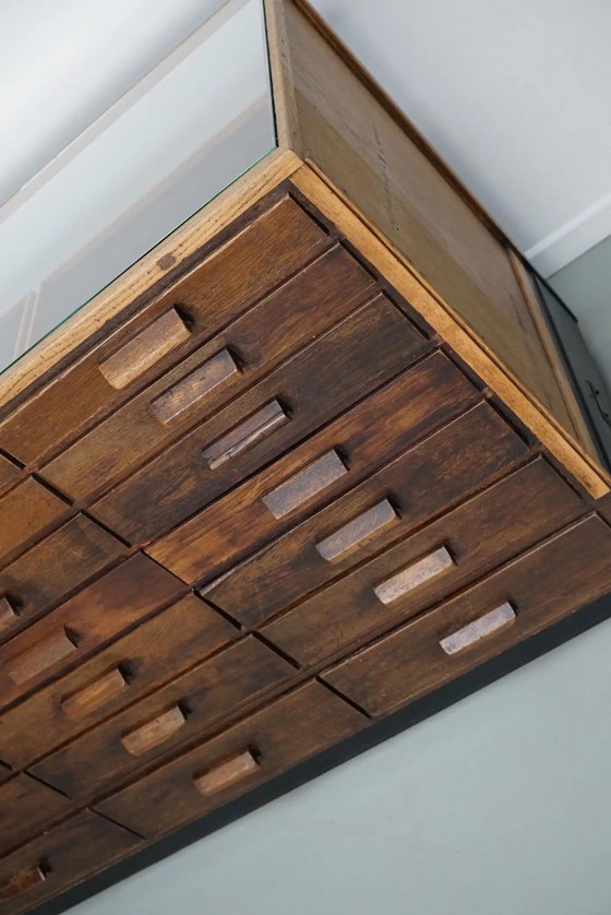 Image 1 of Antiker deutscher Ladentisch aus Eiche / Kurzwarenschrank / Vitrine, ca. 1950