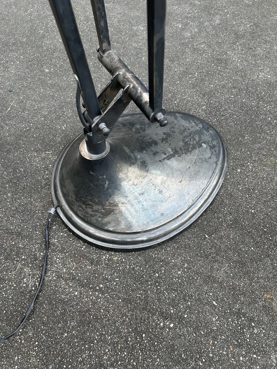 Image 1 of Grote industriële vloerlamp – Flamant – verstelbare arm
