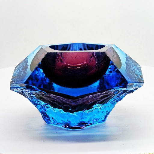 1960s Stunning Ashtray or Catch-all in Murano Glass by Flavio Poli for Seguso. Made in Italy.