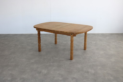 table de salle à manger extensible brutaliste en chêne
