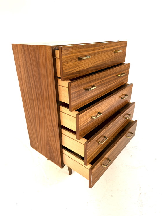 Image 1 of Commode vintage en noyer des années 60