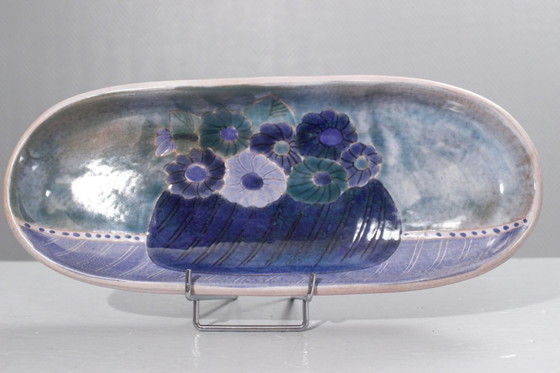 Image 1 of Robert & Jean Cloutier - Plato con decoración floral, Francia, mediados del siglo XX.