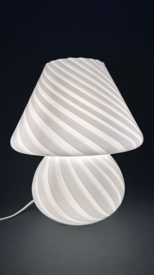 Vintage Murano Pilzlampe 1970er - Weißes Opalspiralglas - Mid Century