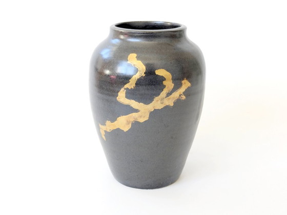 Image 1 of Vintage Studio Aardewerk Amfora Vaas | Zwart & Goud Glazuur | Japandi Minimalistisch Keramiek