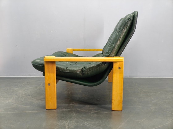 Image 1 of Tweezitsbank van groen leer uit het midden van de 20e eeuw, Tsjechoslowakije, jaren 70