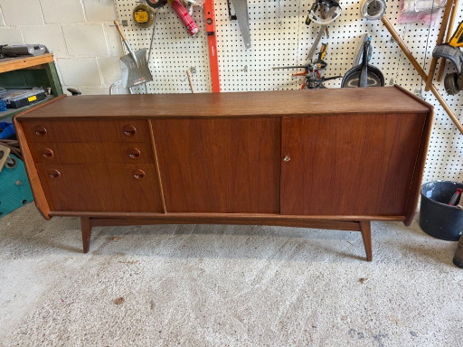 Mid-Century Modern Teak Sideboard (1960er Jahre)