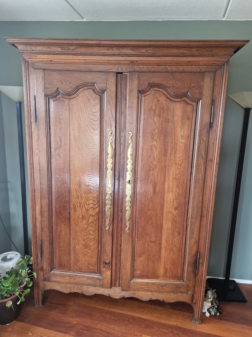 Aparador colonial de madera